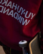 コラボアイテムの着用イメージ。