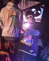 コラボアイテムの着用イメージ。