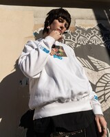 コラボアイテムの着用イメージ。