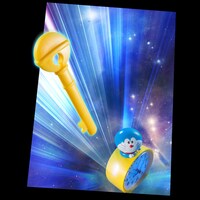 小学一年生5・6月合併号に付属する「まほうのカギ」を「おはなししよ♪ ドラえもん きょろきょろ めざましどけい」に挿すとドラえもんが秘密のメッセージを聴くことができる。