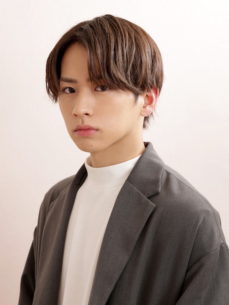 佐藤友祐 (c)「不幸くんはキスするしかない！」製作委員会・MBS