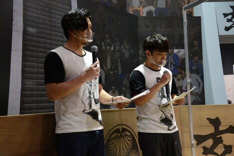 イベントでMCを務めるアルコ＆ピース。