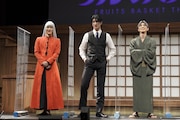 舞台「フルーツバスケット」囲み取材の様子。