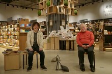 「浦沢直樹の漫勉neo」より、左から浦沢直樹、安彦良和。