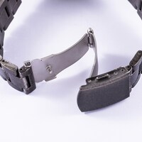 「ガッツ モデル 腕時計」