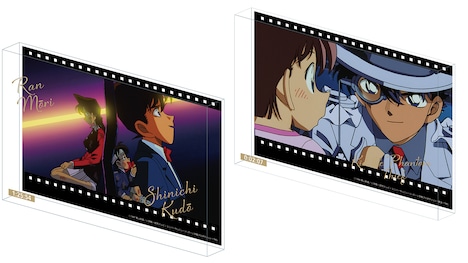 劇場版の場面カットを使用したアクリルブロック。