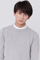 春の十字架の加賀美紫音役・峯田大夢。