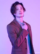 廣瀬友祐扮する三上健一。