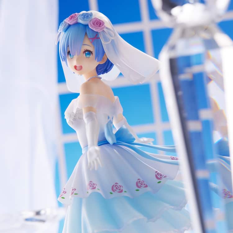 リゼロ」ウェディングドレス着たレムのフィギュア、手を差し伸べた 