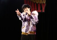 吉野カズキ役の堀江瞬。