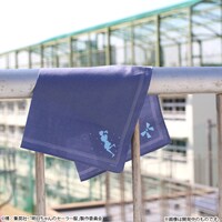 「明日ちゃんのセーラー服 ハンカチ＆缶ミラーセット」