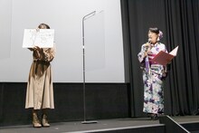 左から結木梢、大原さやか。