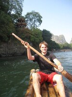 クラベ・エスラ氏