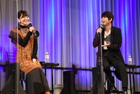 左から伊瀬茉莉也、梶裕貴。