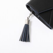 早川アキモデルの財布。