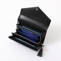 早川アキモデルの財布。
