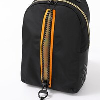 デンジモデルのリュック。