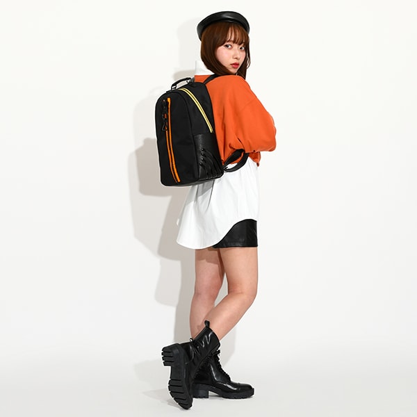 デンジモデルのリュックの使用イメージ。 - 「チェンソーマン」デンジ