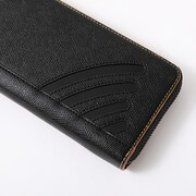 デンジモデルの財布。