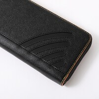 デンジモデルの財布。