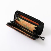 デンジモデルの財布。