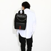 マキマモデルのリュックの使用イメージ。