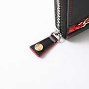 マキマモデルの財布。