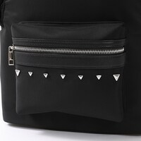 パワーモデルのリュック。