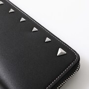 パワーモデルの財布。