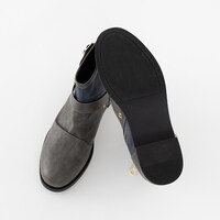 グリフィスモデルのブーツ。