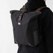 ガッツモデルのバックパックの使用イメージ。