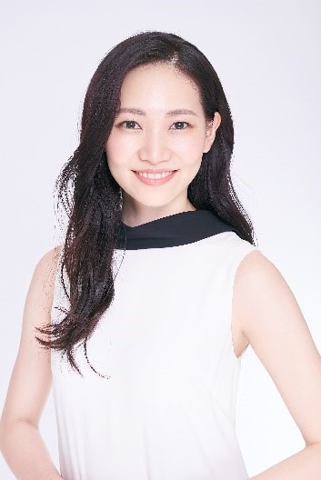 中西彩加