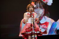 レオナ・ウェスト役の若井友希。