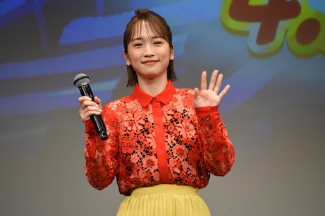 川栄李奈