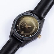 佐野万次郎モデルの腕時計。