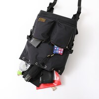 佐野万次郎モデルのバッグ。