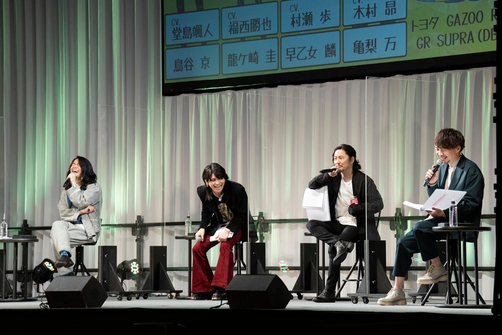 左から福山潤、堂島颯人、吉野裕行、諏訪部順一。