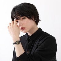 佐野万次郎モデルの腕時計の使用イメージ。