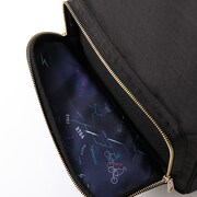 花垣武道モデルのバッグ。