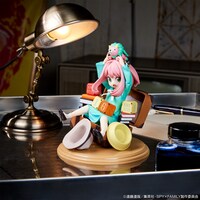 ラストワン賞「ブロックカレンダー付フィギュア（アーニャ・フォージャー）アナザーカラーver.」