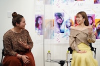 左から箭内夢菜、横田真悠。