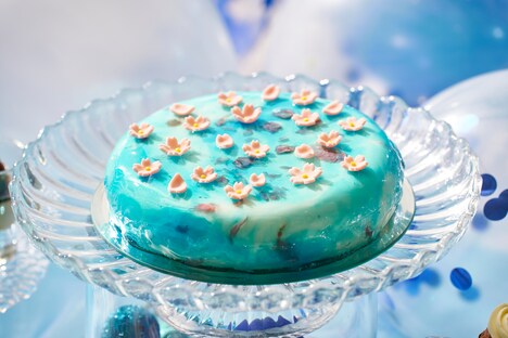 前半期間のアントルメ「桜舞いおちる思い出のプールで ～桜風味のホワイトチョコムース～」。