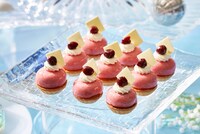 桐嶋郁弥をイメージしたダマンドピスターシュのタルトにグリオットムース。