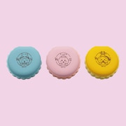 ノベルティの「マカロンふせん3種」。