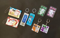 展示イベント「だがしやゴマちゃん」で販売される、「ゴマちゃんだがしクジ」の景品一覧。