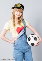 白沢かなえ扮する一条花。