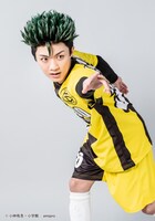 平松來馬扮する大友栄作。