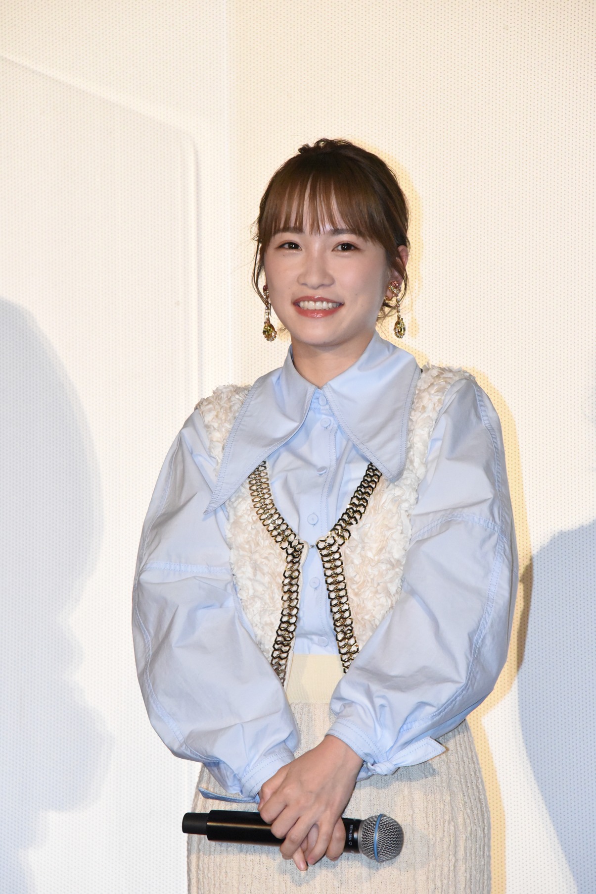 川栄李奈