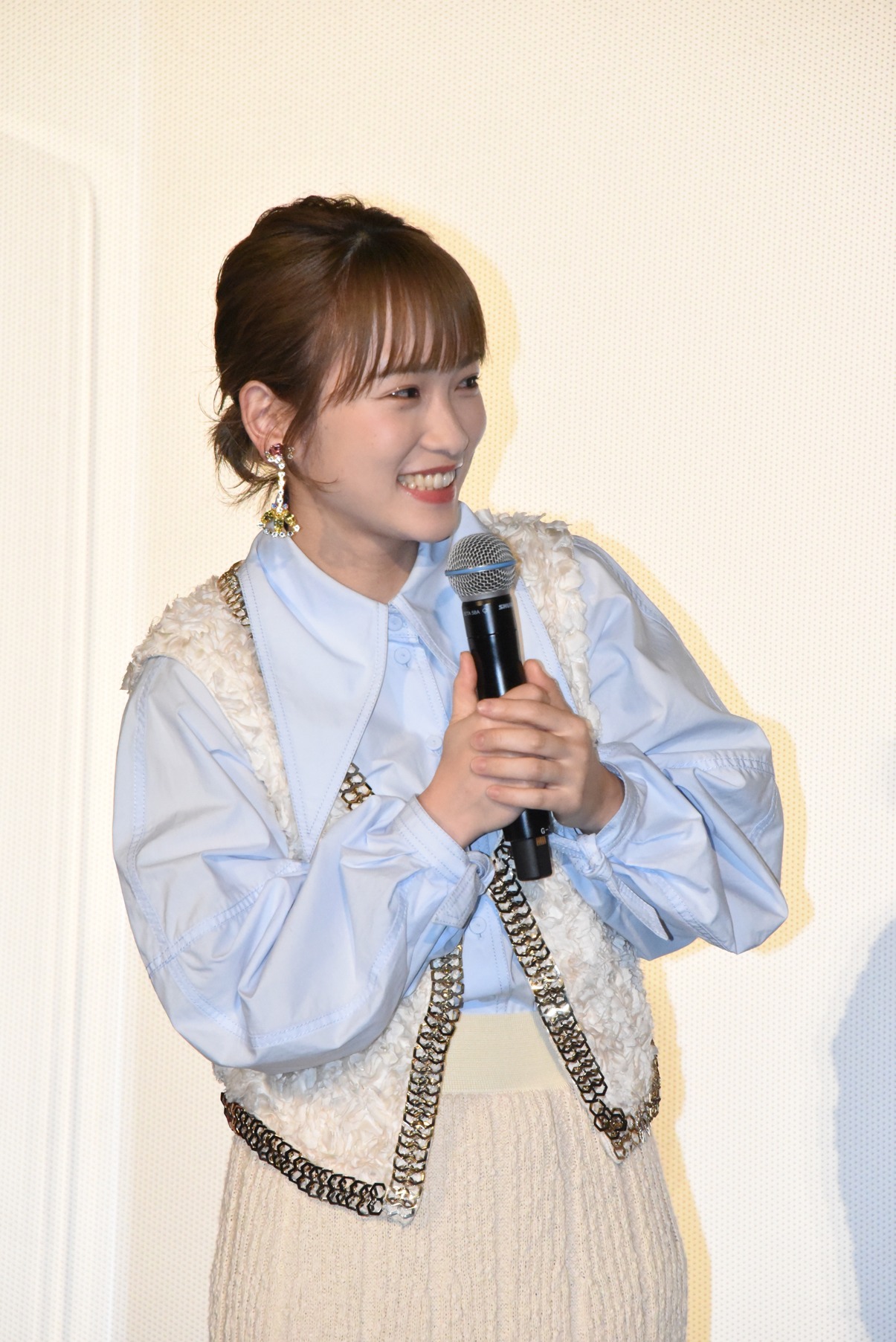 川栄李奈