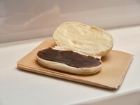 人気商品のあんマーガリン。1カ月で1万個近く購入されている。